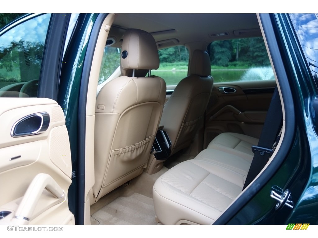 2014 Porsche Cayenne Standard Cayenne Model Rear Seat Photos