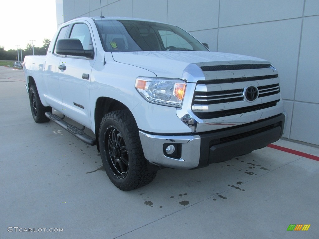 2016 Tundra TSS Double Cab - Super White / Graphite photo #2