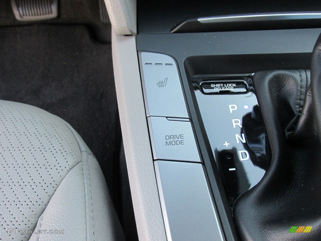 2017 Elantra Limited - Black / Gray photo #30