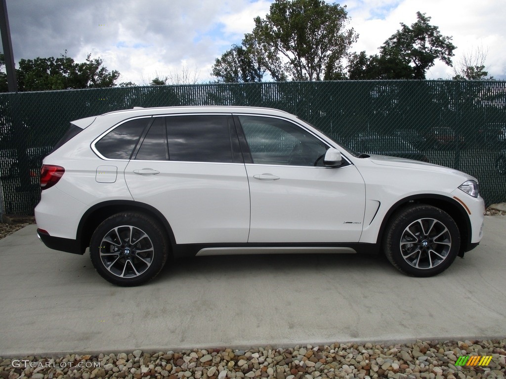 2016 X5 xDrive35i - Alpine White / Canberra Beige/Black photo #2