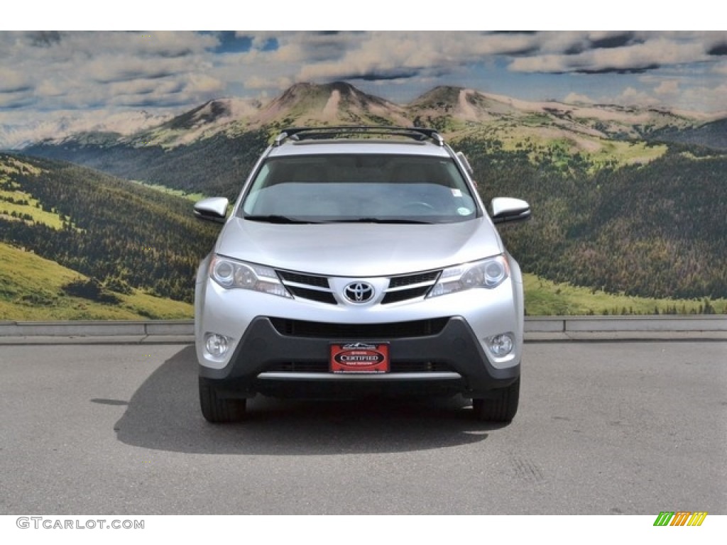 2014 RAV4 XLE AWD - Classic Silver Metallic / Black photo #4