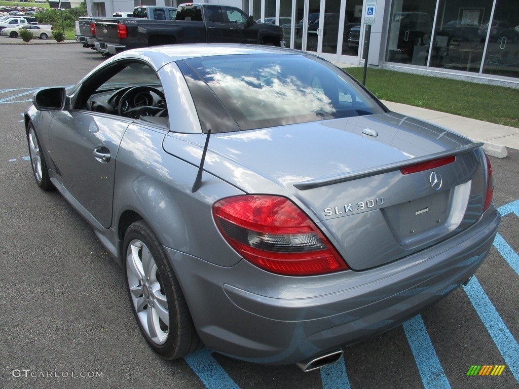 2011 SLK 300 Roadster - Palladium Silver Metallic / Black photo #32