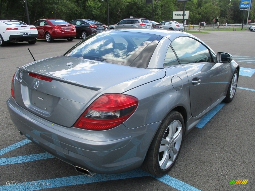 2011 SLK 300 Roadster - Palladium Silver Metallic / Black photo #34