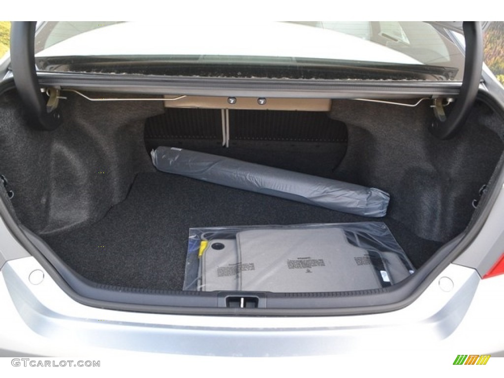 2017 Toyota Camry LE Trunk Photo #115236091