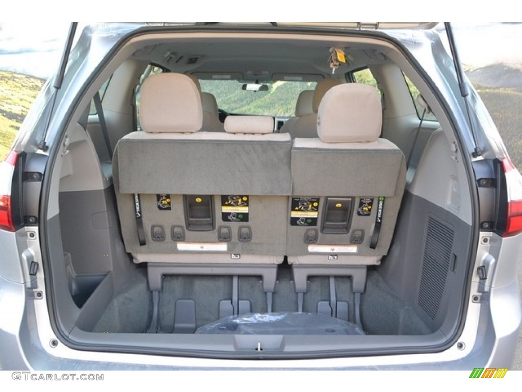 2017 Toyota Sienna L Trunk Photo #115236505