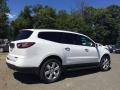 Summit White - Traverse Premier AWD Photo No. 4