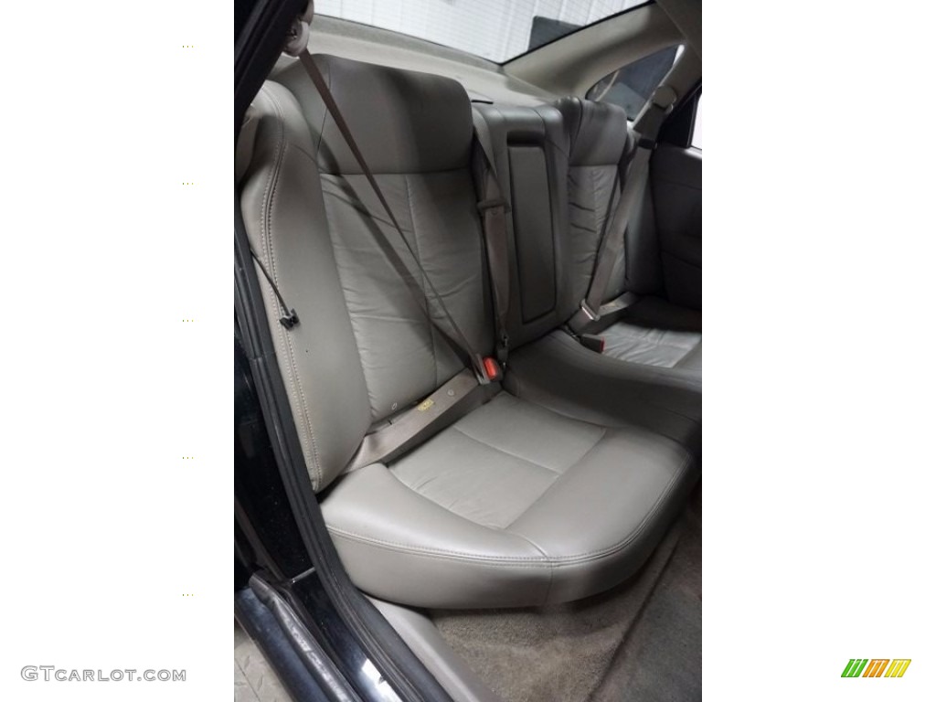 2003 L Series L300 Sedan - Black / Gray photo #19