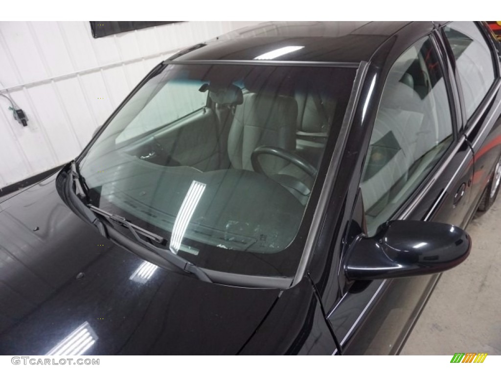 2003 L Series L300 Sedan - Black / Gray photo #78