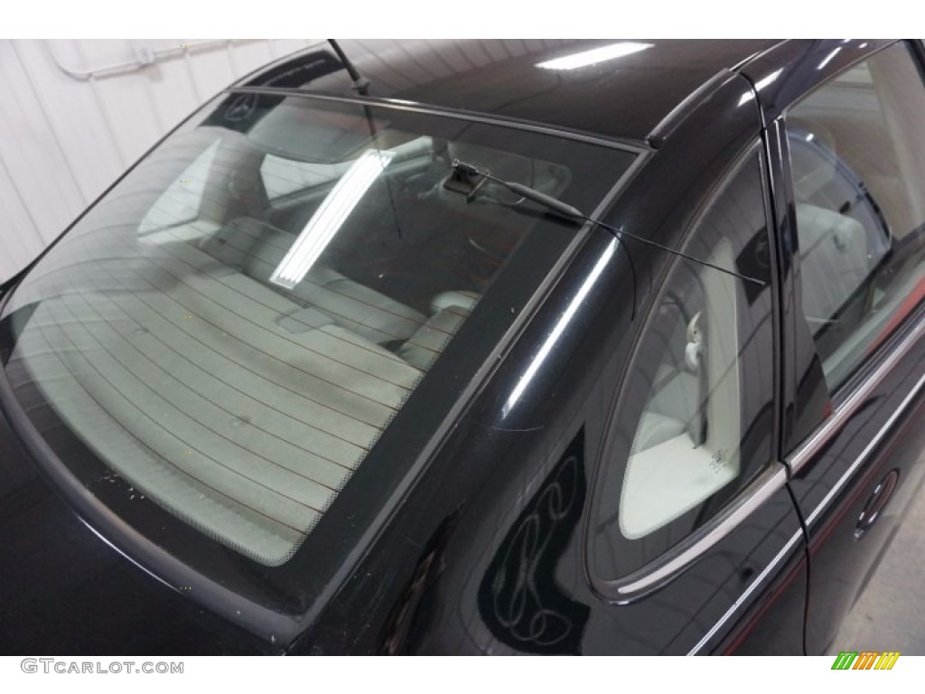 2003 L Series L300 Sedan - Black / Gray photo #82