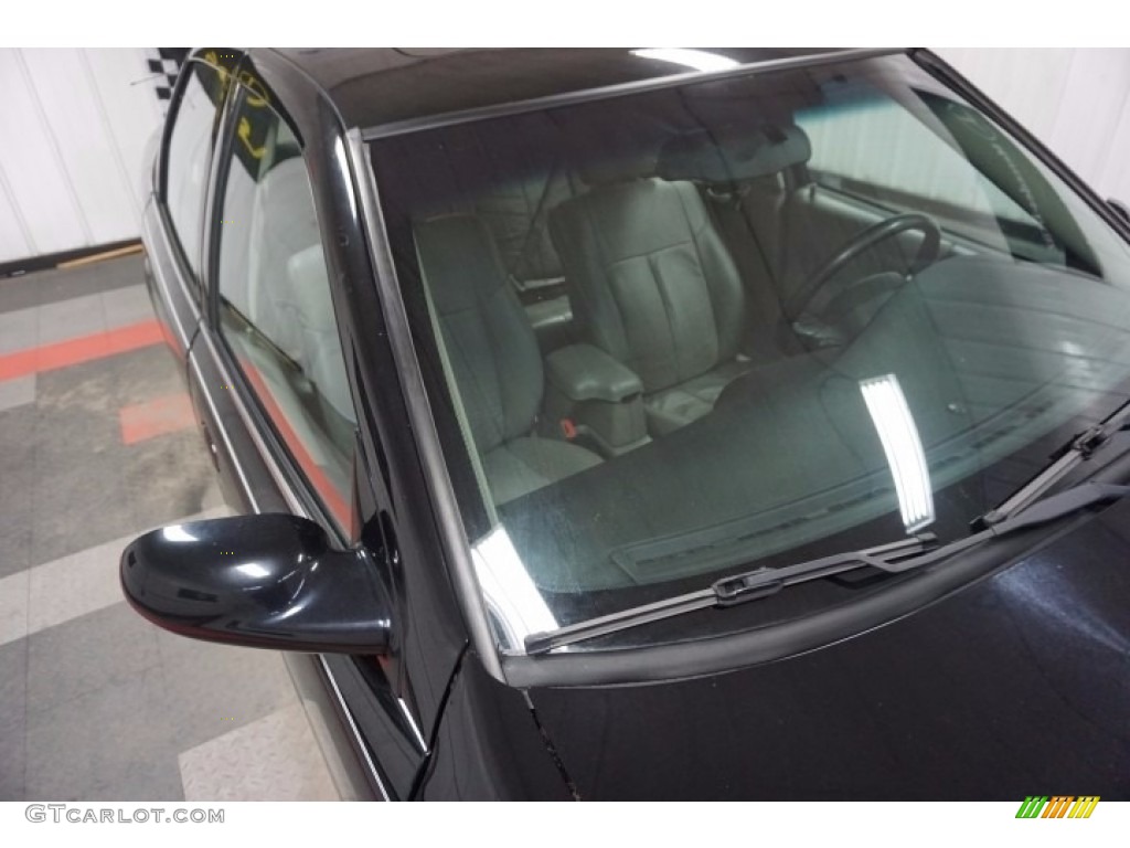 2003 L Series L300 Sedan - Black / Gray photo #84