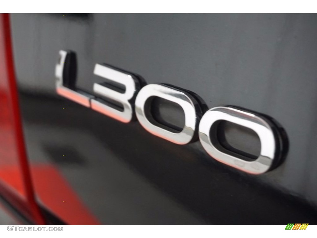 2003 L Series L300 Sedan - Black / Gray photo #87