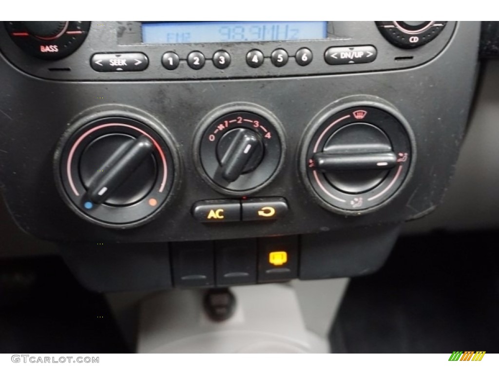 2004 New Beetle GLS Convertible - Reflex Silver Metallic / Black photo #33