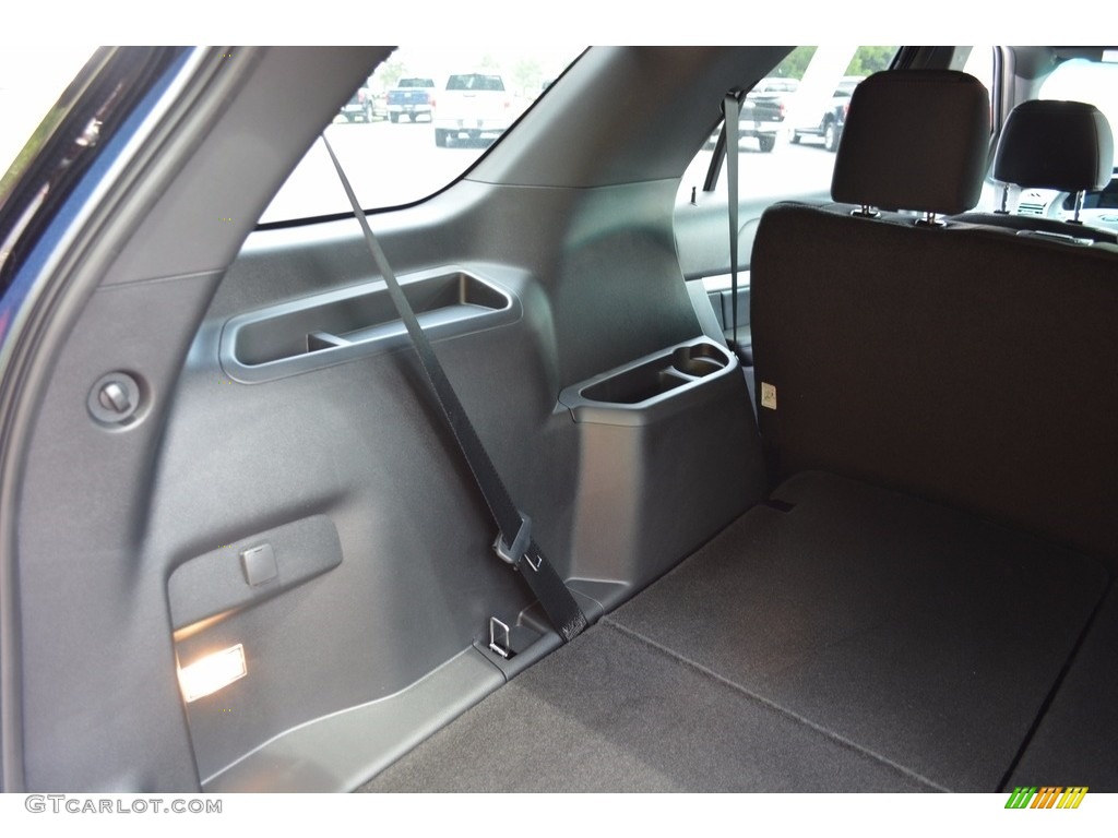 2017 Explorer XLT - Blue Jeans / Ebony Black photo #8