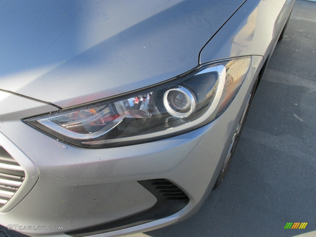 2017 Elantra SE - Gray / Gray photo #9