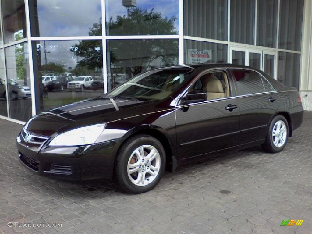 2006 Accord SE Sedan - Nighthawk Black Pearl / Ivory photo #3