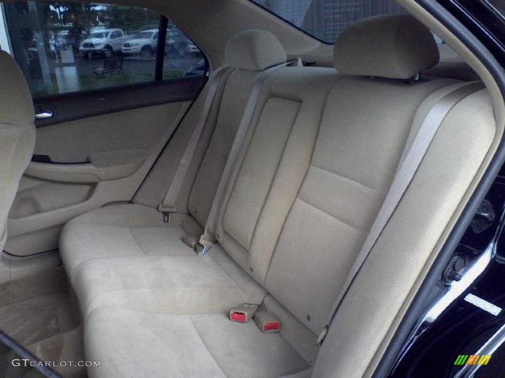 2006 Accord SE Sedan - Nighthawk Black Pearl / Ivory photo #14