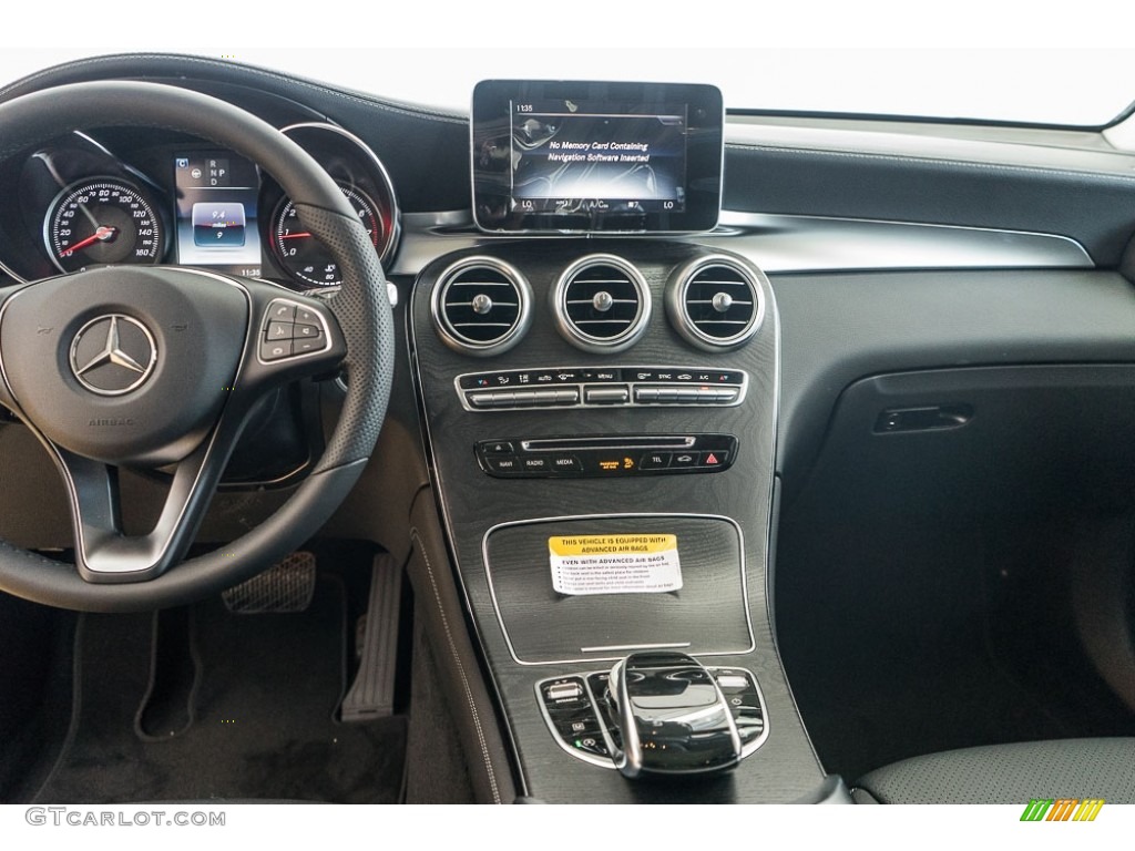 2017 Mercedes-Benz GLC 300 Controls Photo #115252672