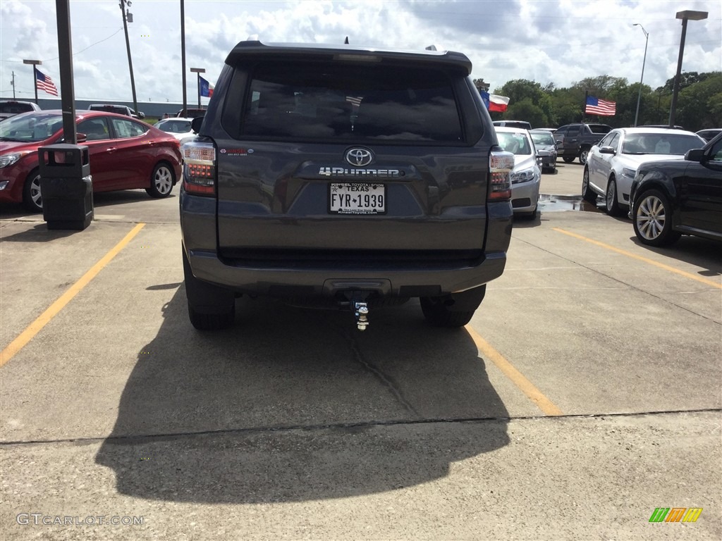 2014 4Runner SR5 - Magnetic Gray Metallic / Black photo #7
