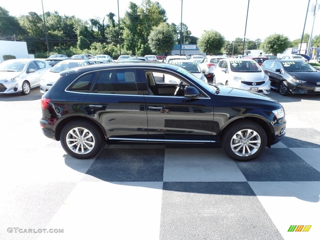 2016 Q5 2.0 TFSI Premium quattro - Brilliant Black / Pistachio Beige photo #3