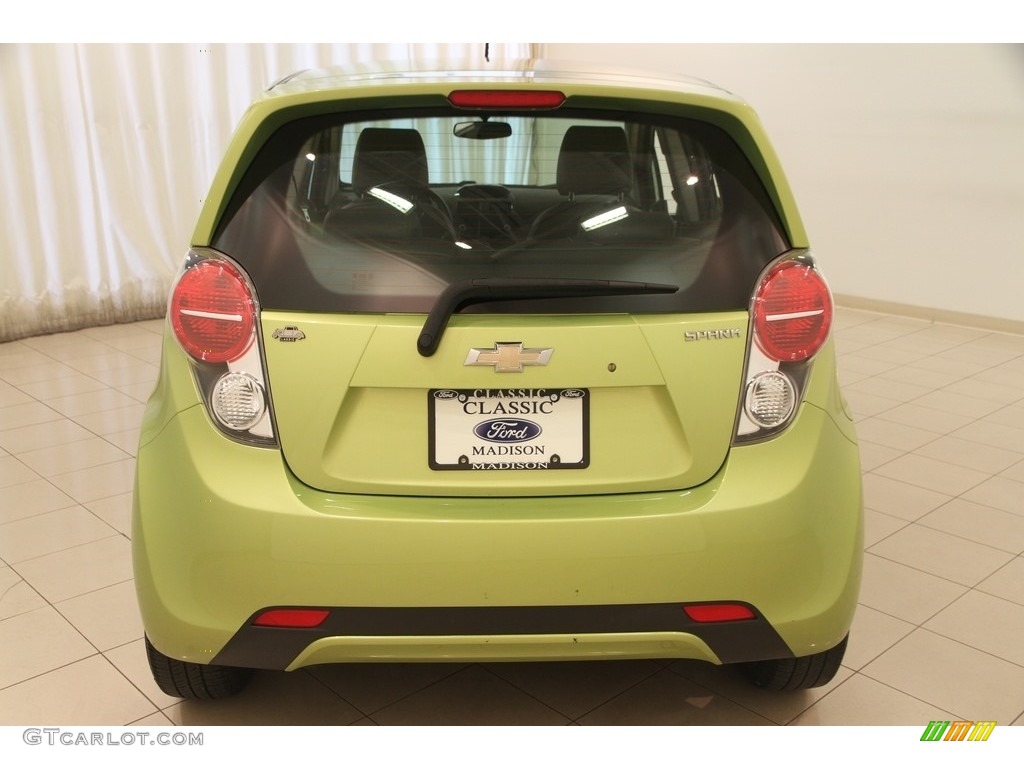 2014 Spark LS - Jalapeno / Silver/Green photo #20
