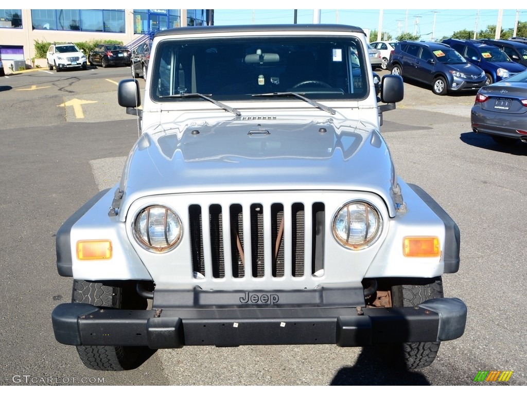 2004 Wrangler X 4x4 - Bright Silver Metallic / Dark Slate Gray photo #2