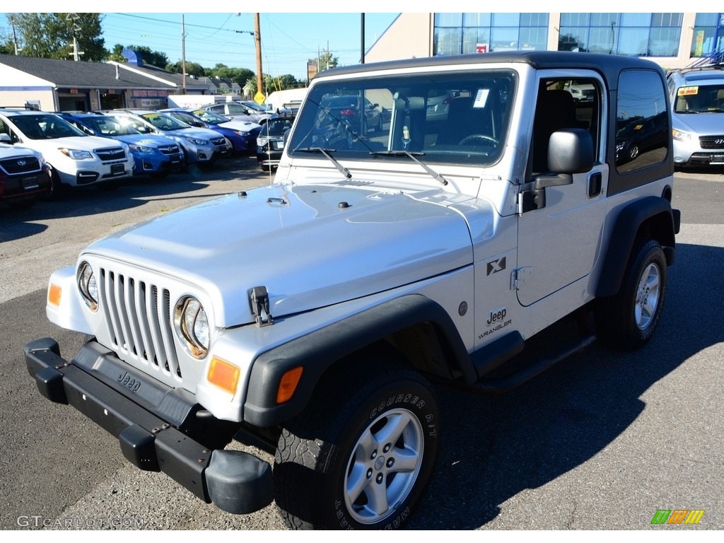 2004 Wrangler X 4x4 - Bright Silver Metallic / Dark Slate Gray photo #3