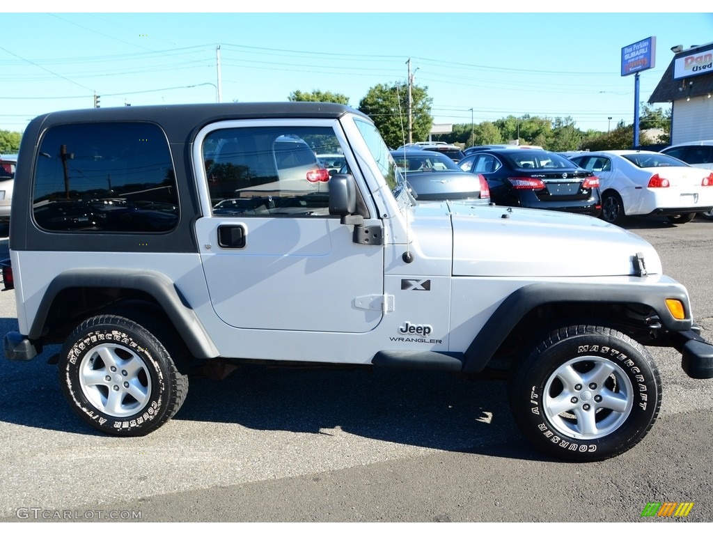 2004 Wrangler X 4x4 - Bright Silver Metallic / Dark Slate Gray photo #4