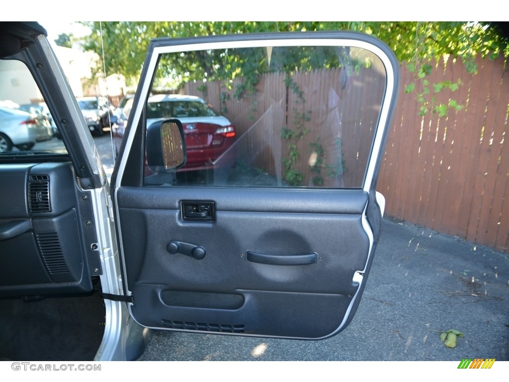 2004 Wrangler X 4x4 - Bright Silver Metallic / Dark Slate Gray photo #16