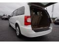 2016 Bright White Chrysler Town & Country Touring  photo #16