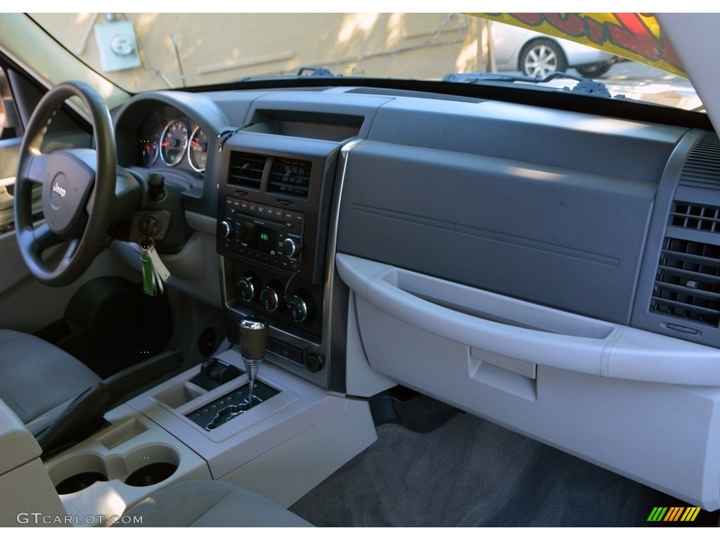 2008 Liberty Sport 4x4 - Modern Blue Pearl / Pastel Slate Gray photo #11