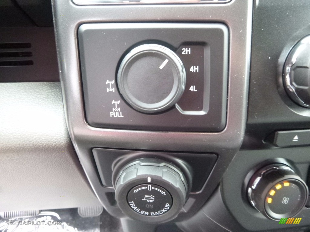 2016 F150 XLT SuperCab 4x4 - Ruby Red / Medium Earth Gray photo #17