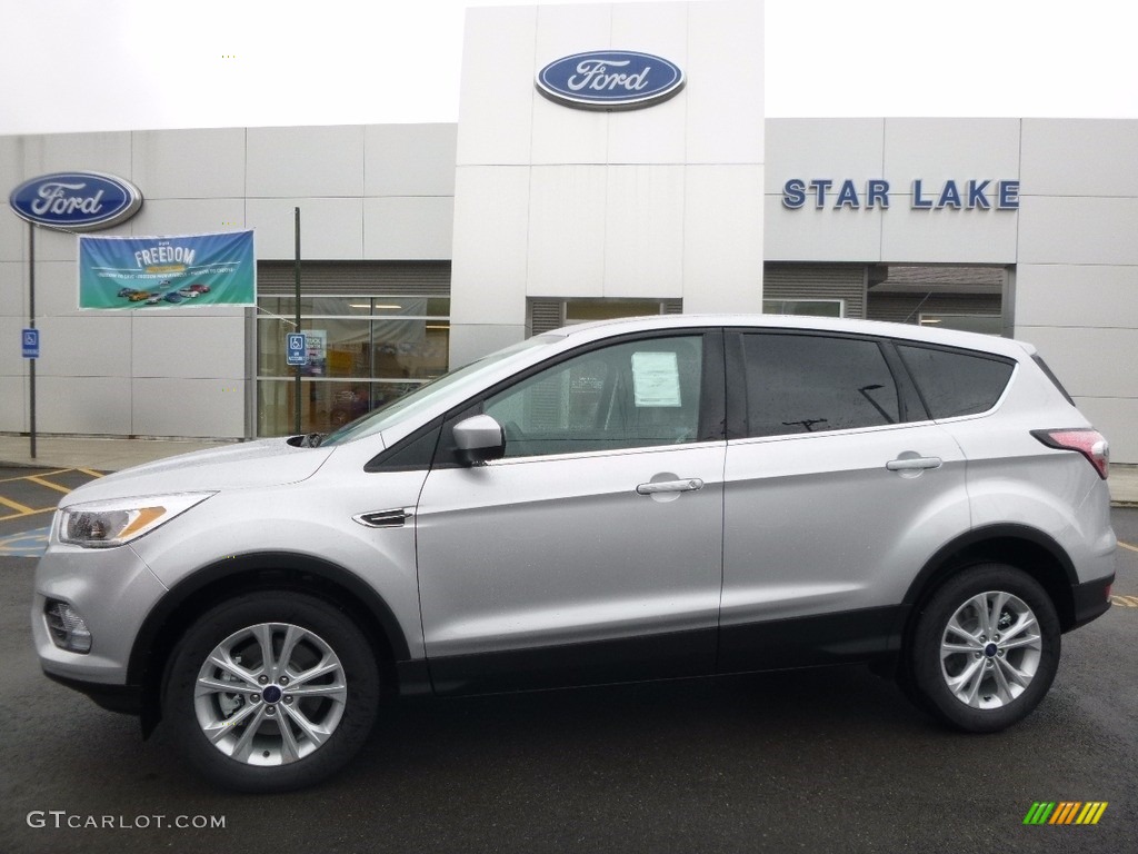 2017 Escape SE 4WD - Ingot Silver / Charcoal Black photo #1