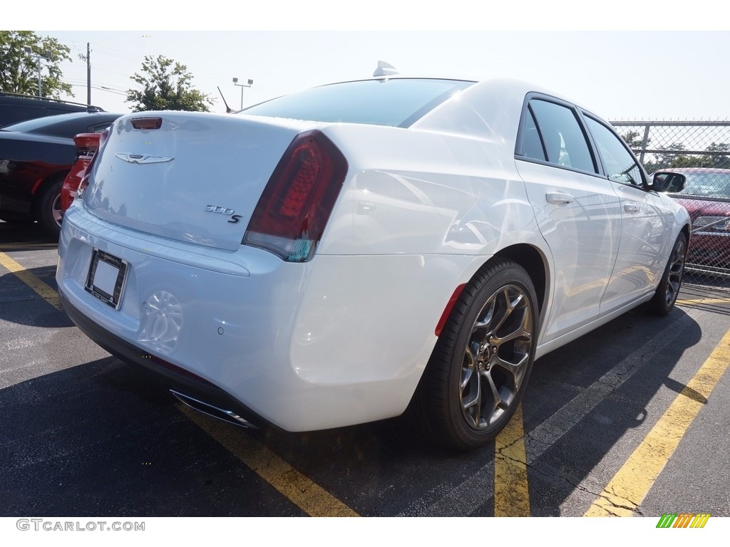 2016 300 S - Bright White / Black photo #3
