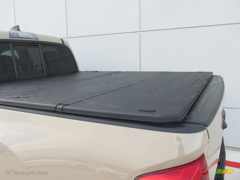 2017 Tacoma SR5 Double Cab 4x4 - Quicksand / Cement Gray photo #16