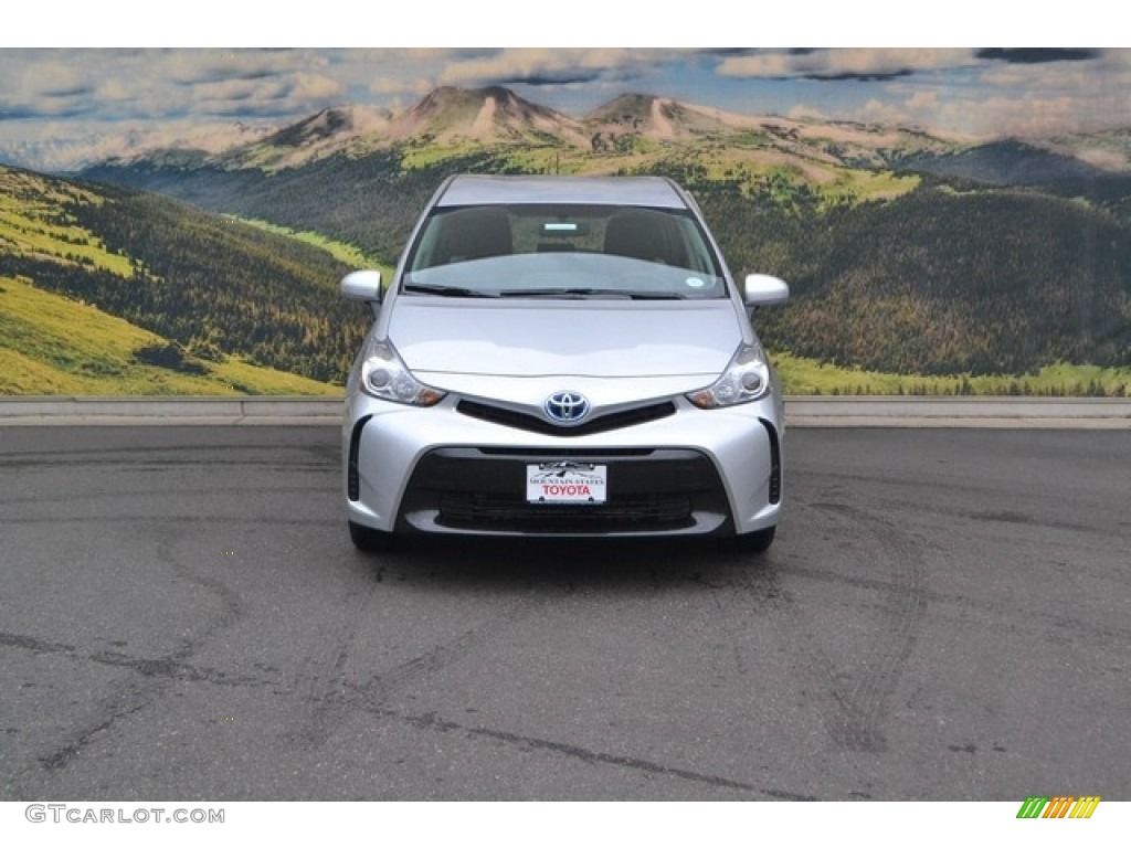 2017 Prius v Two - Classic Silver Metallic / Black photo #2