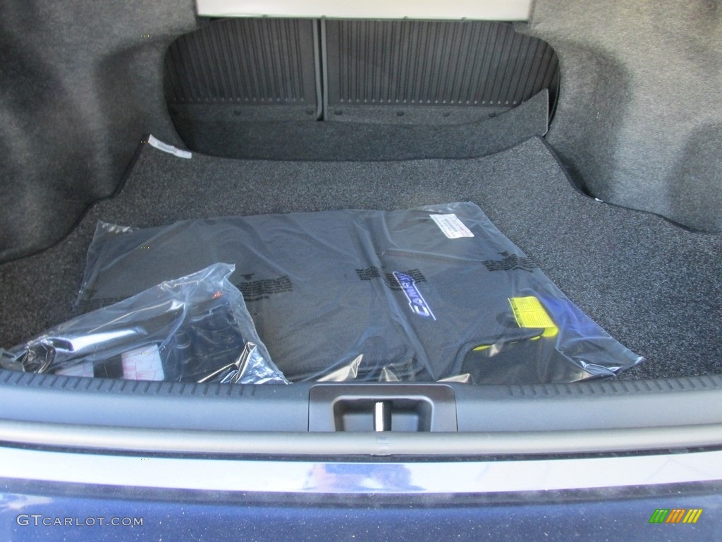 2017 Toyota Camry LE Trunk Photo #115278028