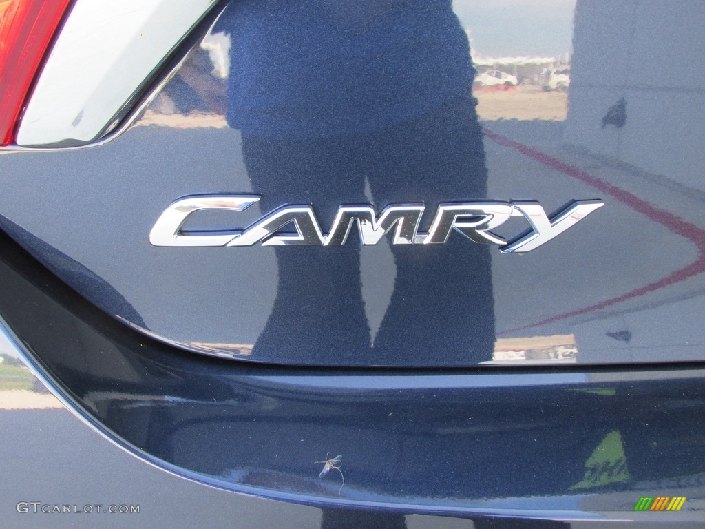 2017 Toyota Camry LE Marks and Logos Photo #115278061