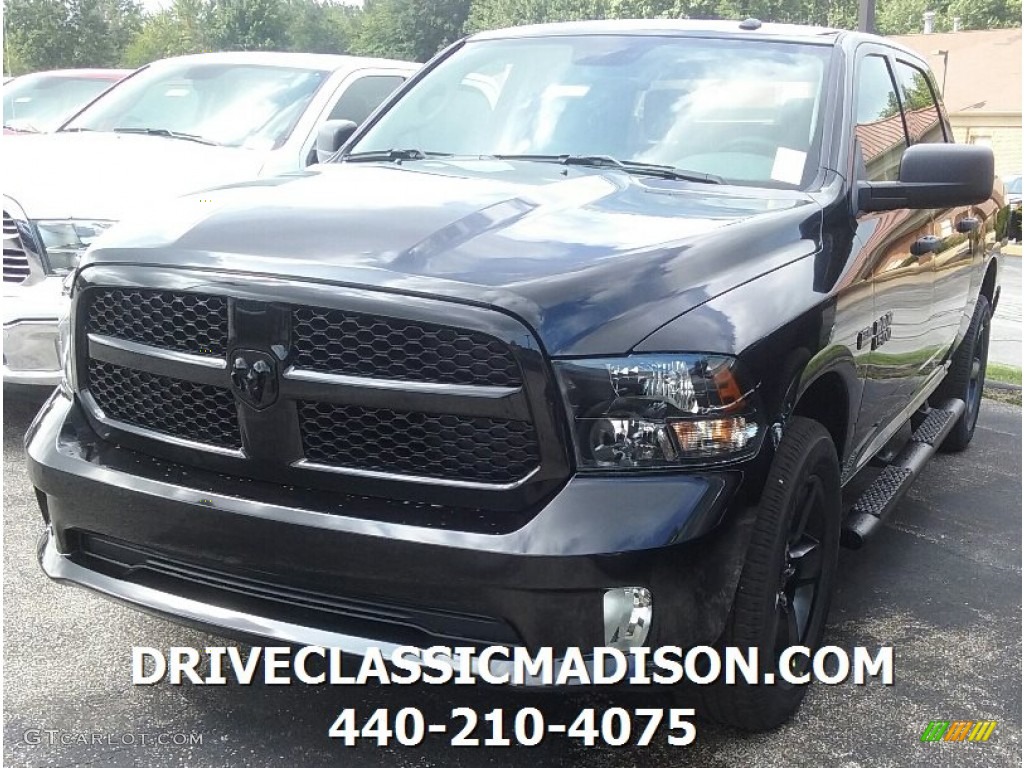 Brilliant Black Crystal Pearl Ram 1500