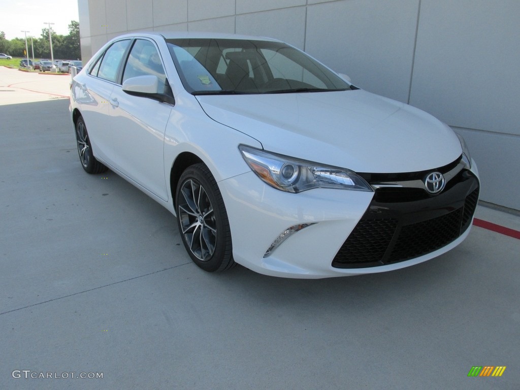 2017 Camry XSE - Blizzard White Pearl / Black photo #1