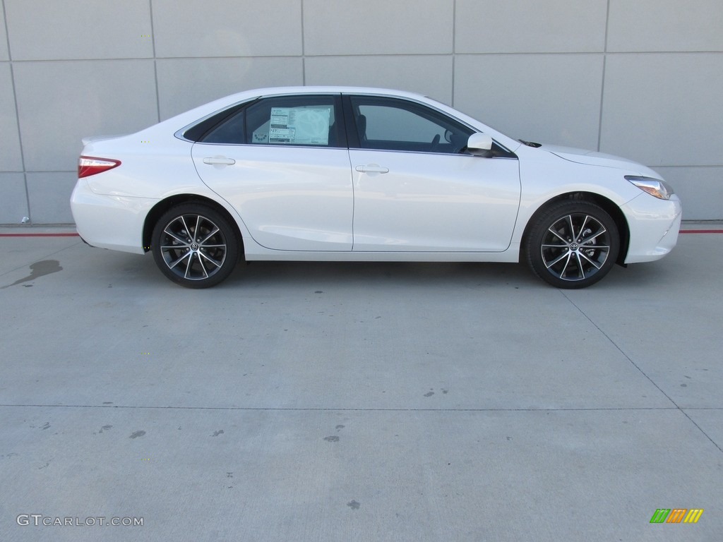 Blizzard White Pearl 2017 Toyota Camry XSE Exterior Photo #115280008