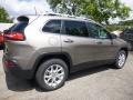 2017 Light Brownstone Pearl Jeep Cherokee Latitude 4x4  photo #6