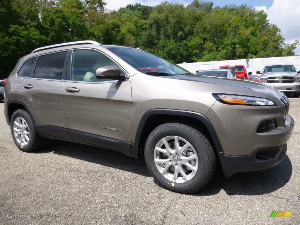 Light Brownstone Pearl 2017 Jeep Cherokee Latitude 4x4 Exterior Photo #115280362