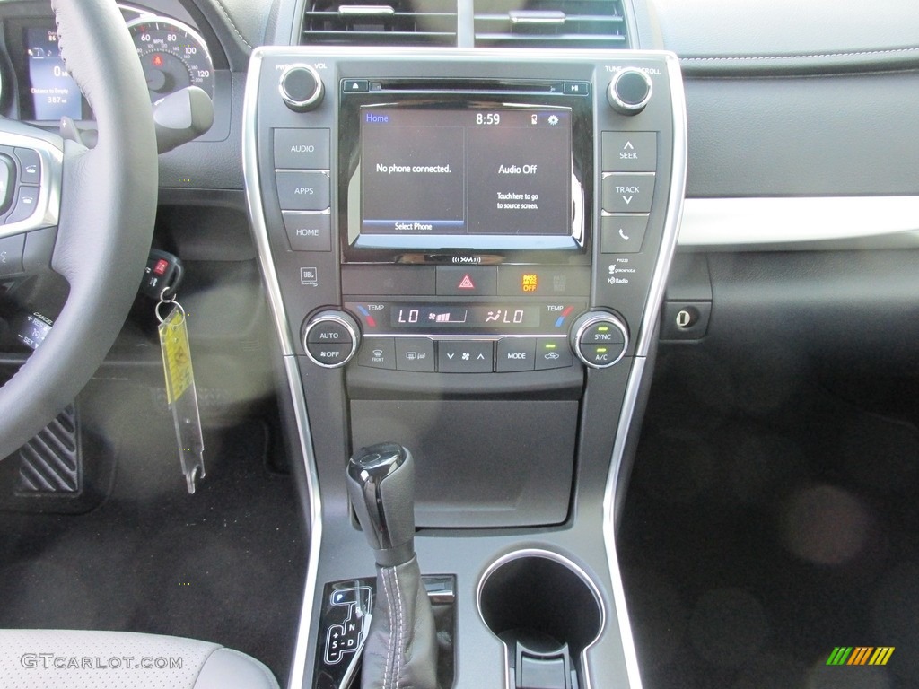 2017 Toyota Camry XSE Controls Photos
