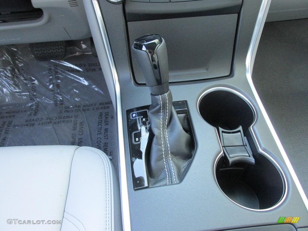 2017 Toyota Camry Hybrid XLE ECVT Automatic Transmission Photo #115282825