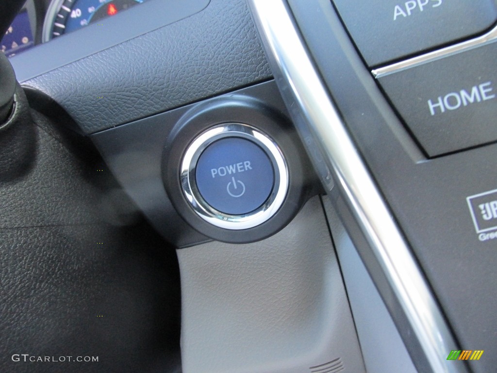 2017 Toyota Camry Hybrid XLE Controls Photo #115282882
