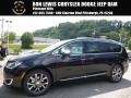 2017 Brilliant Black Crystal Pearl Chrysler Pacifica Limited  photo #1