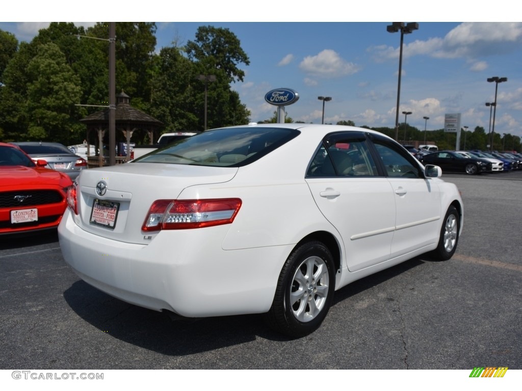 2011 Camry LE - Super White / Bisque photo #3