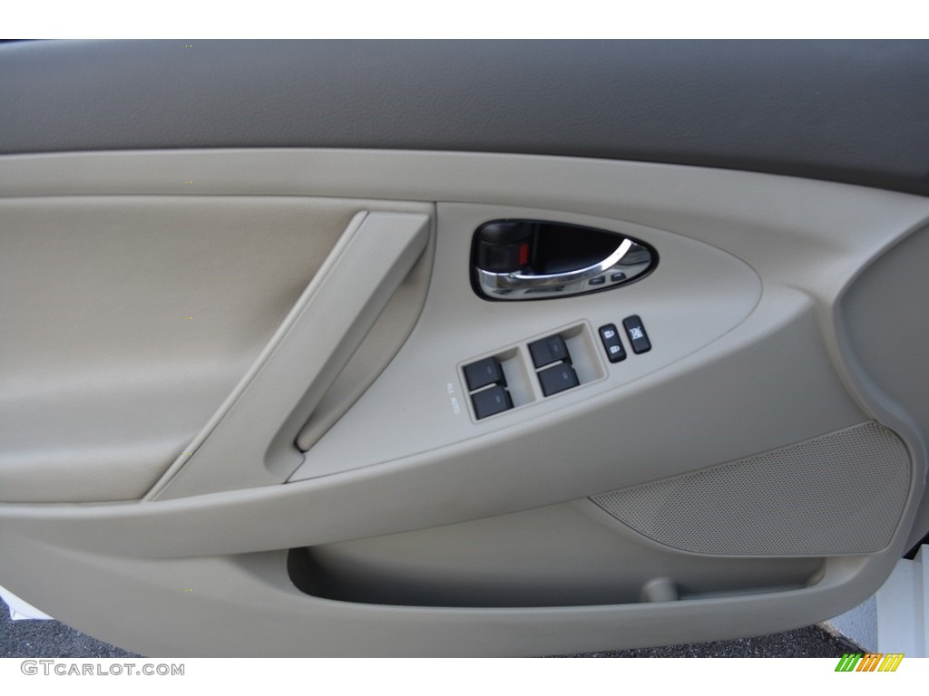 2011 Camry LE - Super White / Bisque photo #8