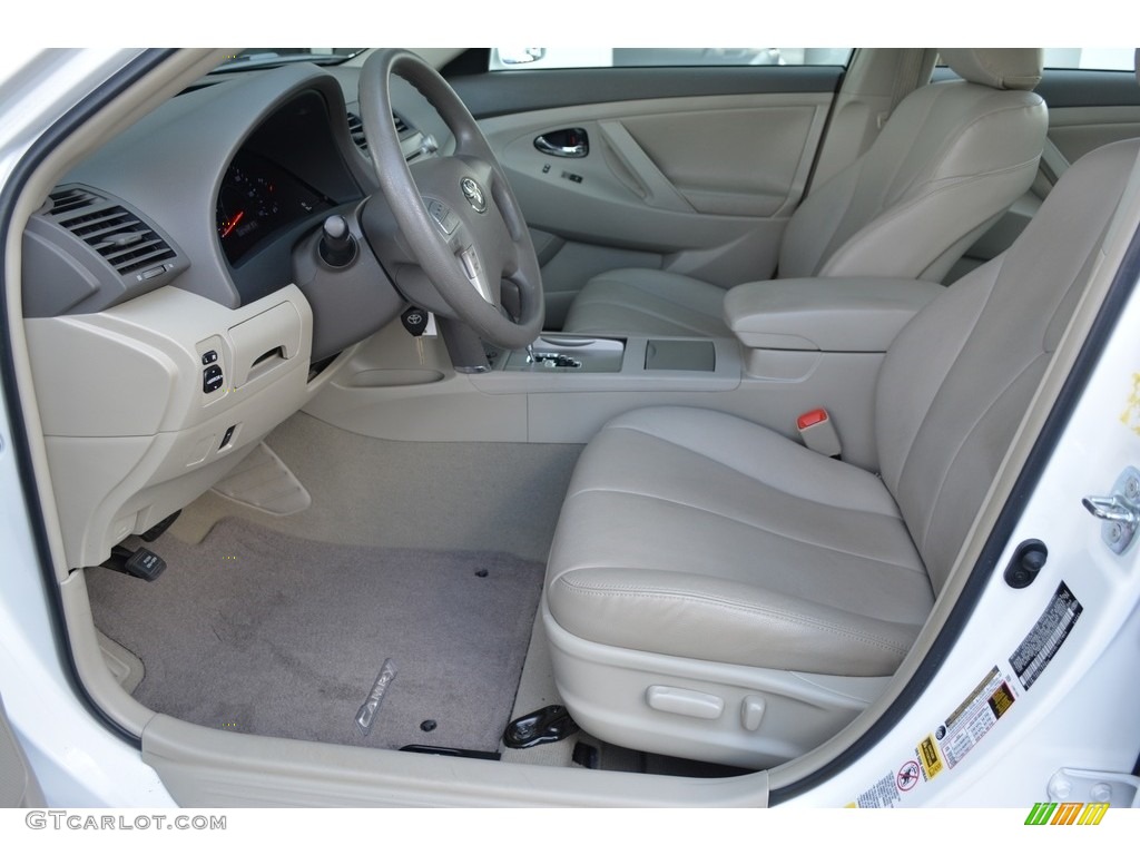 2011 Camry LE - Super White / Bisque photo #9