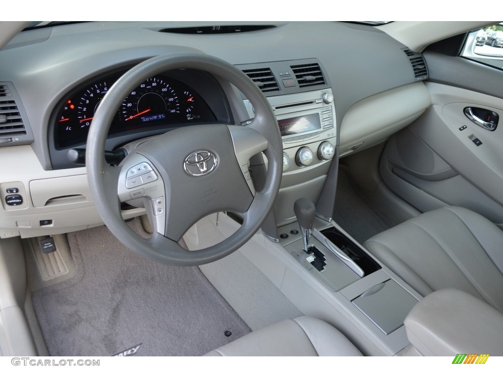 2011 Camry LE - Super White / Bisque photo #10